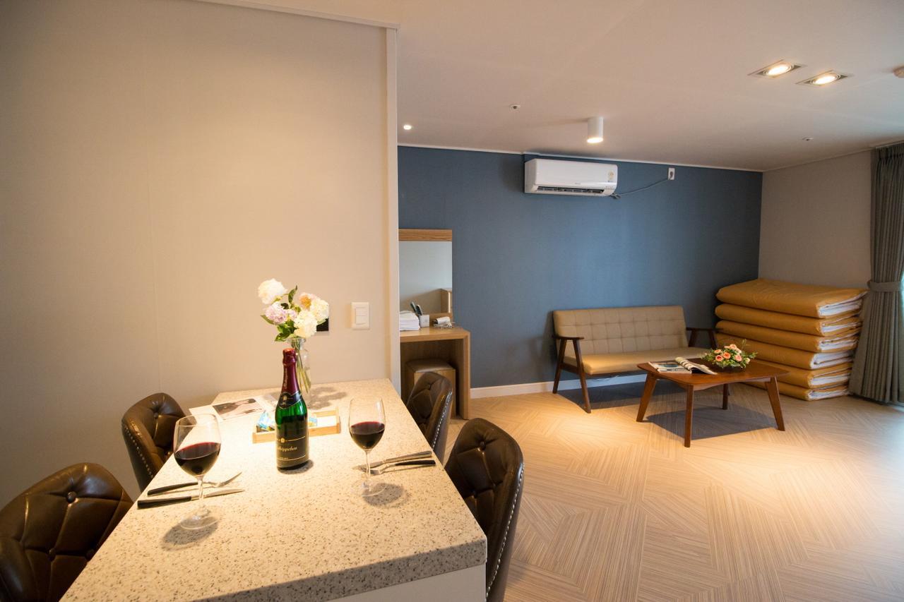 Lium Spa Hostel Yeosu Ngoại thất bức ảnh