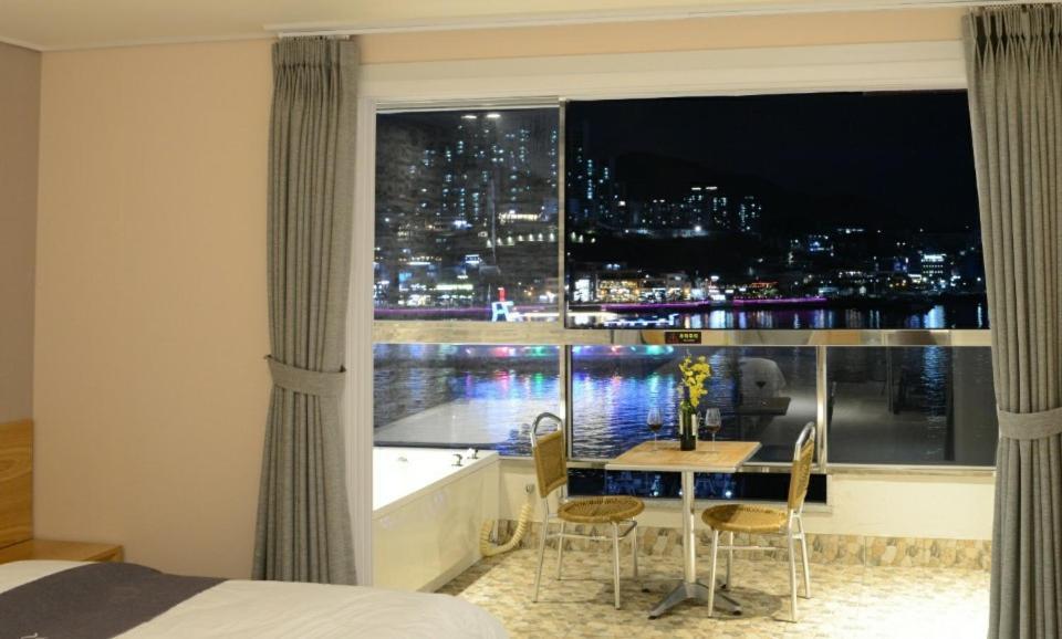 Lium Spa Hostel Yeosu Ngoại thất bức ảnh